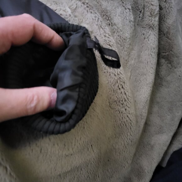 J Crew Sport Waterproof Lightweight All Weather Jacket Quilted hood, Size Large - Picture 9 of 16